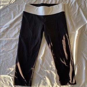 PINK cropped leggings